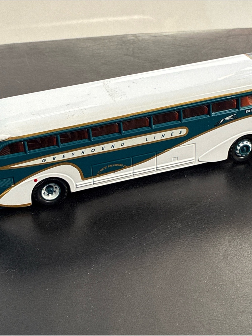 Greyhound Yellow Coach 743 Silverside Chicago IL Corgi